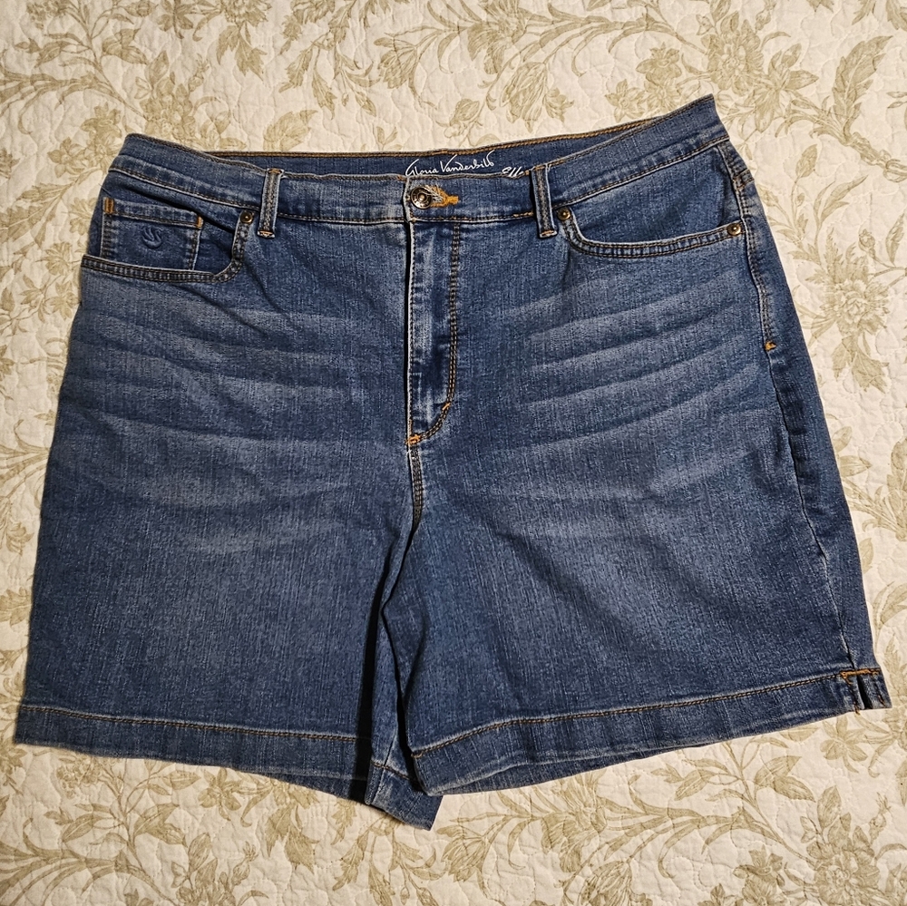 Gloria Vanderbilt Classic Blue Jean Shorts